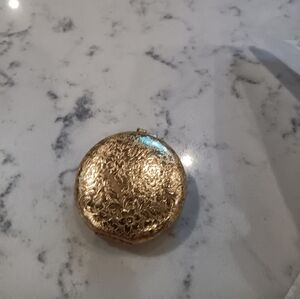 BEAUTIFUL GOLD VINTAGE COMPACT VINTAGE